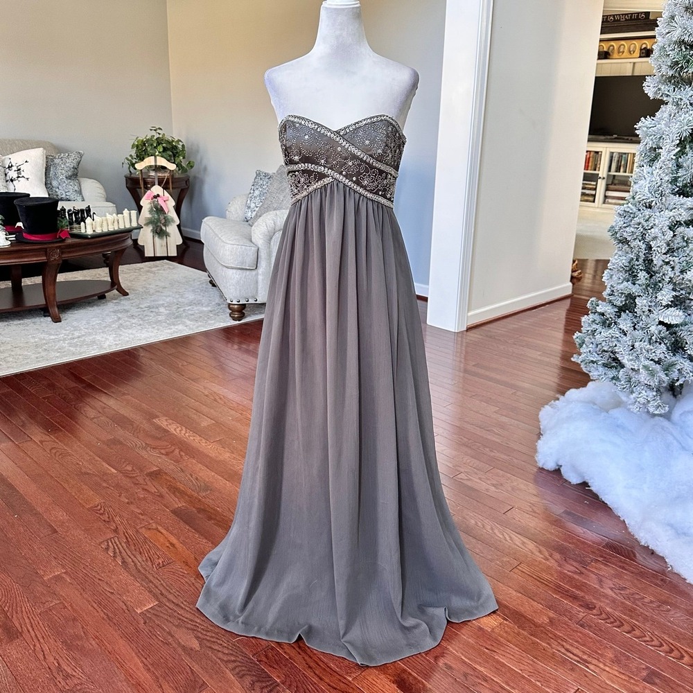 Vintage Davids Bridal Grey Beaded Embellished Top Strapless Gown Dress Size 4